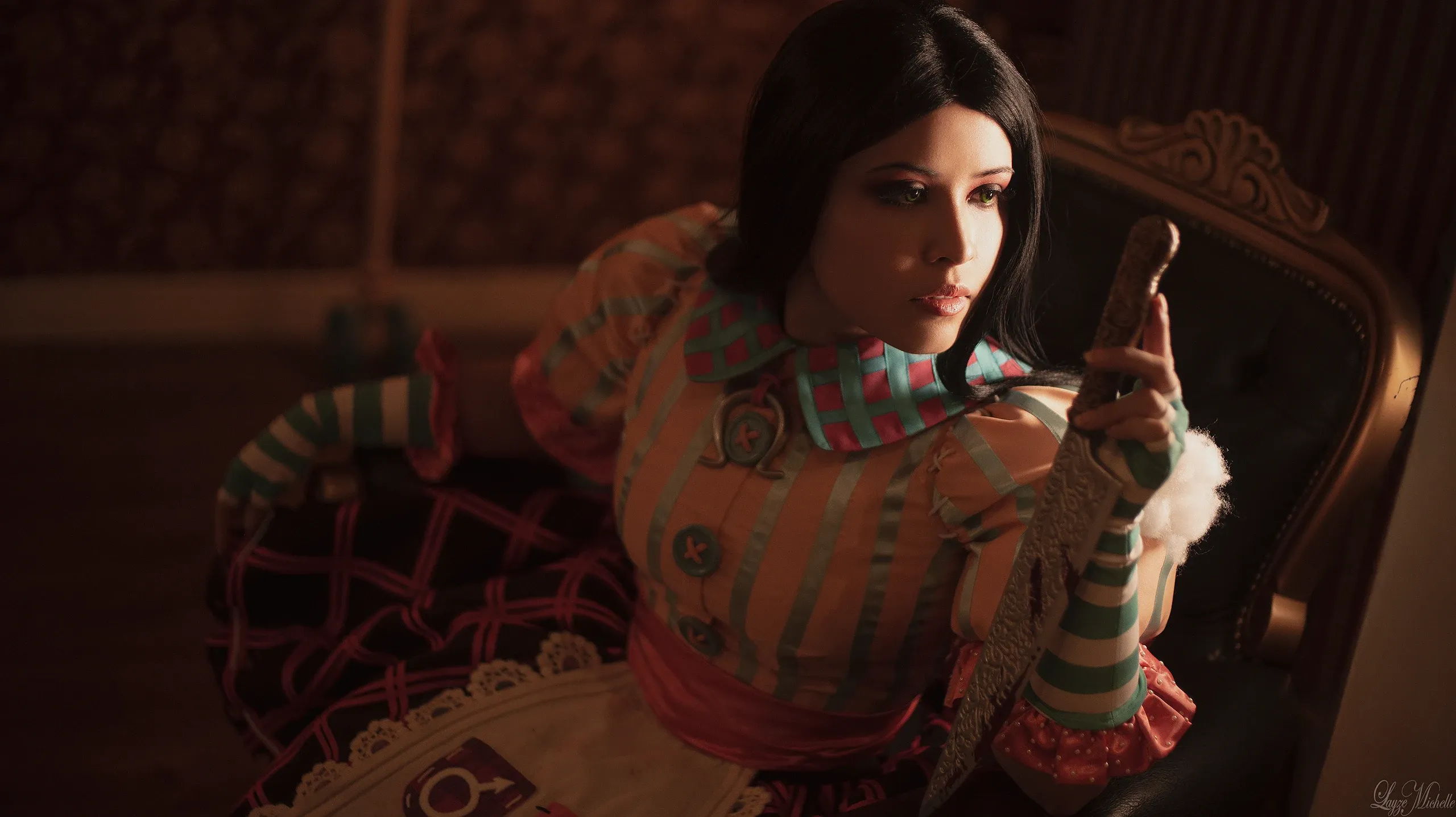 Cosplay Alice Liddell (Vestido Mal Costurado) — Alice Madness Returns