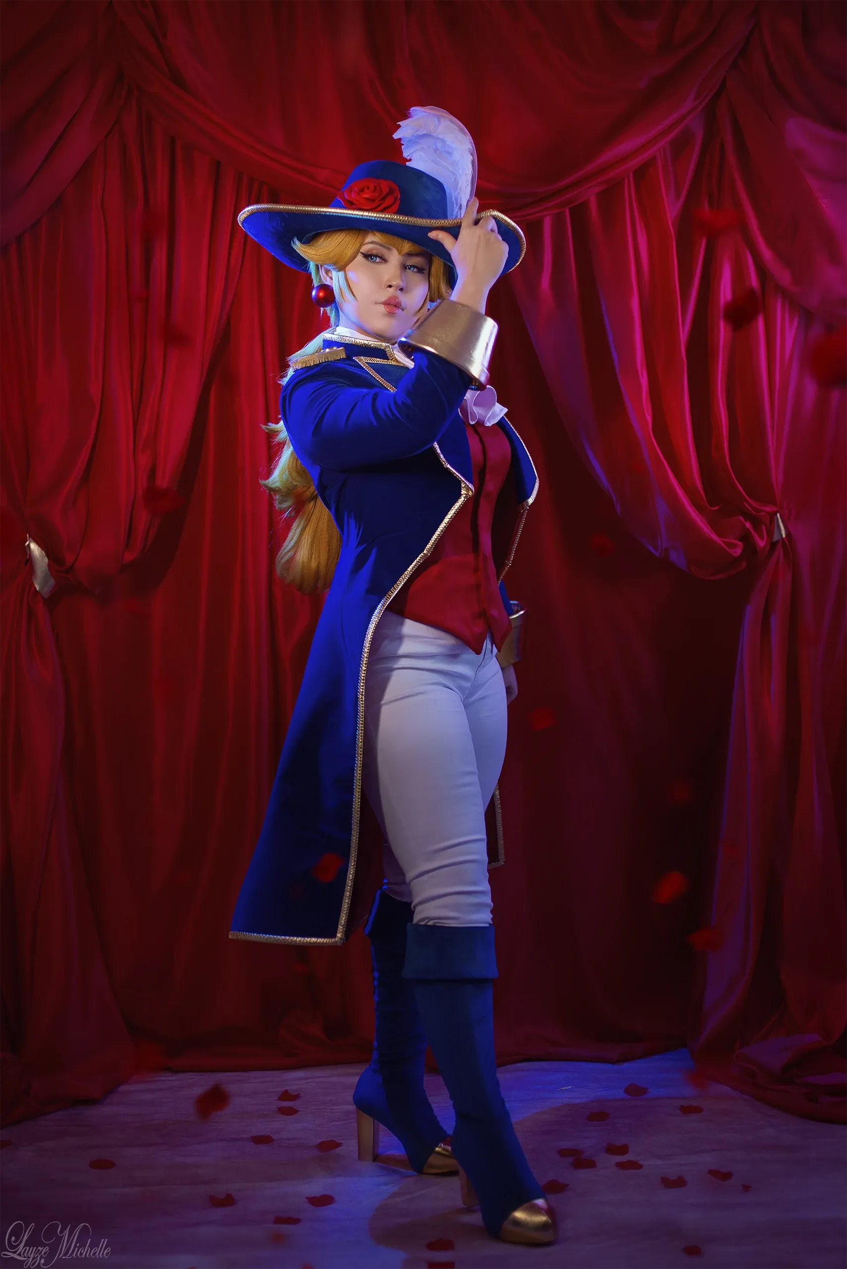 Cosplay Princesa Peach (Espadachim) — Princess Peach Showtime!
