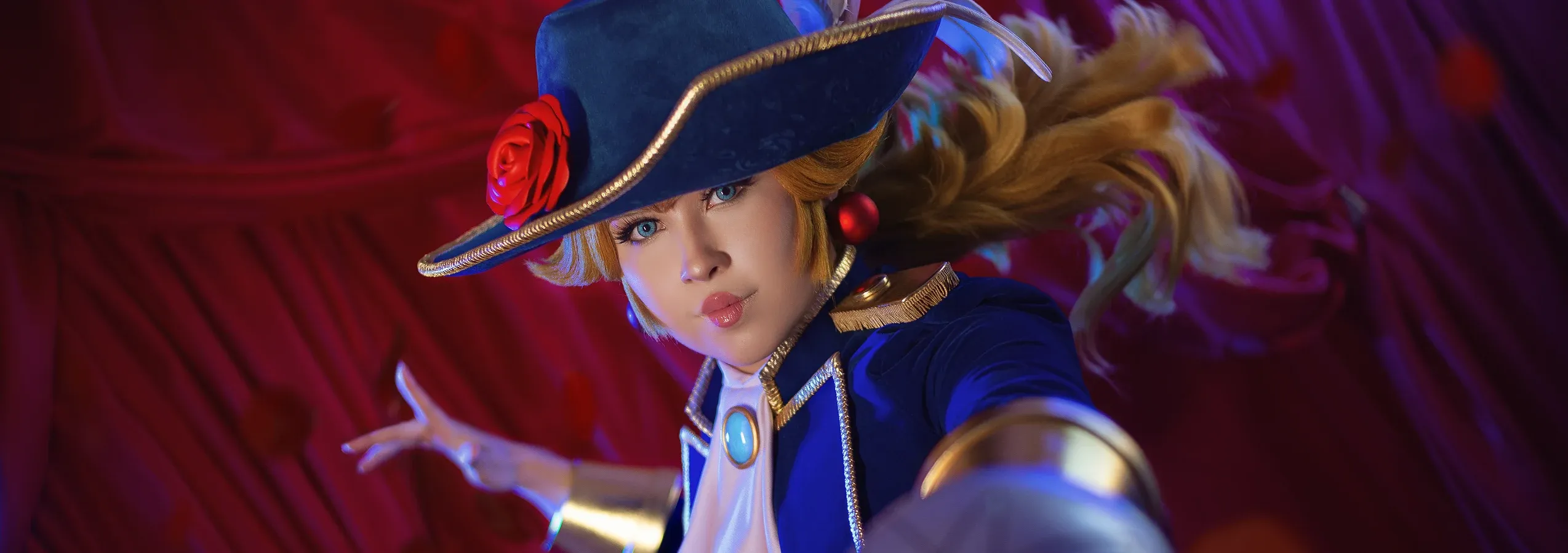 Layze Michelle — cosplay de Princess Peach Swordfighter (Princess Peach Showtime!)